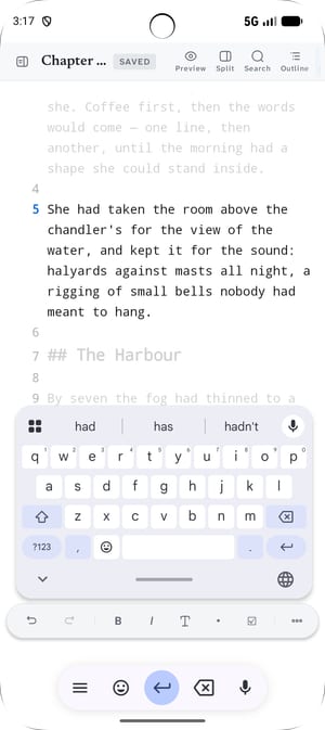 Le mode focus sur un téléphone Android : la phrase en cours reste éclairée, le reste s’estompe.