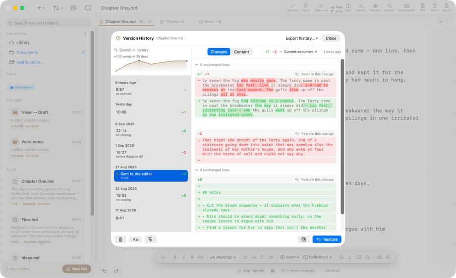 L’historique des versions sur Mac : la liste des versions enregistrées à côté du comparatif des modifications.